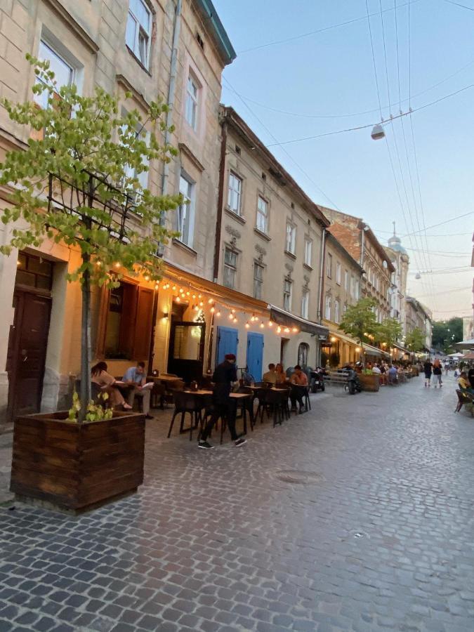 Квартира Подобово На Площі Ринок 39 Lviv Kültér fotó