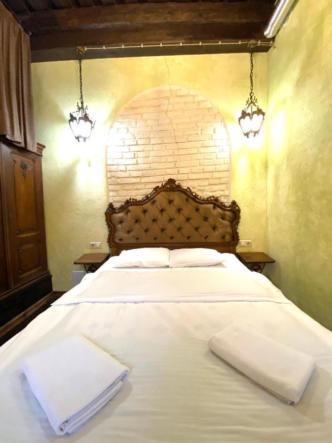 Квартира Подобово На Площі Ринок 39 Lviv Kültér fotó