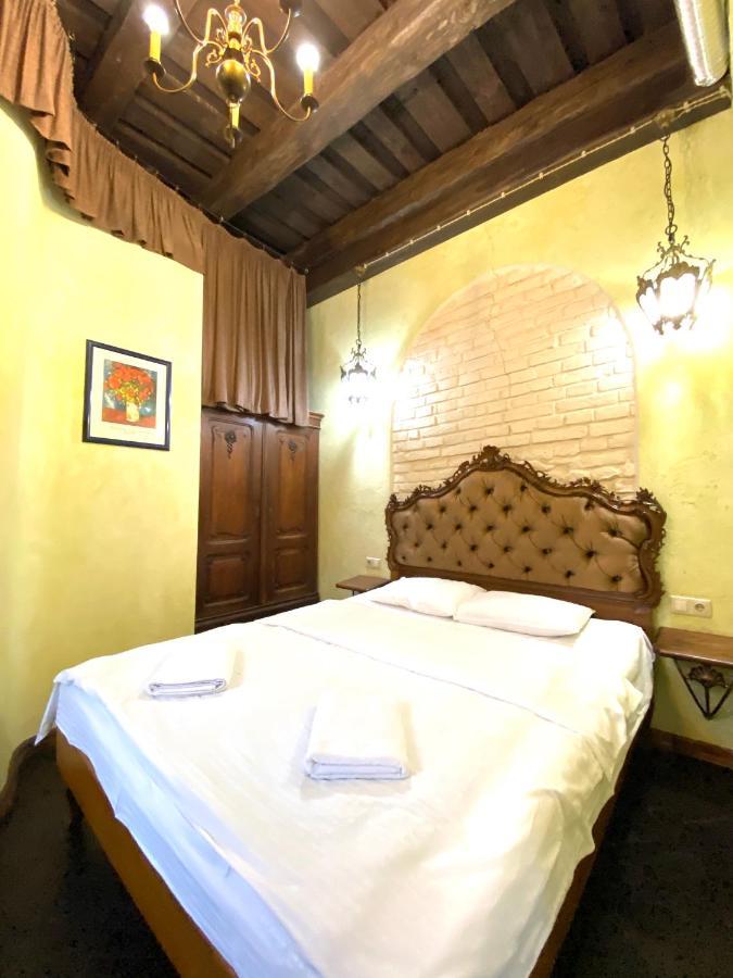 Квартира Подобово На Площі Ринок 39 Lviv Kültér fotó