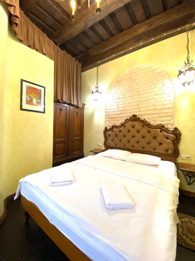 Квартира Подобово На Площі Ринок 39 Lviv Kültér fotó