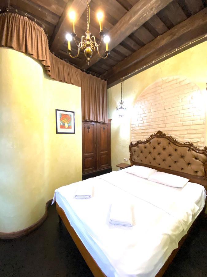 Квартира Подобово На Площі Ринок 39 Lviv Kültér fotó